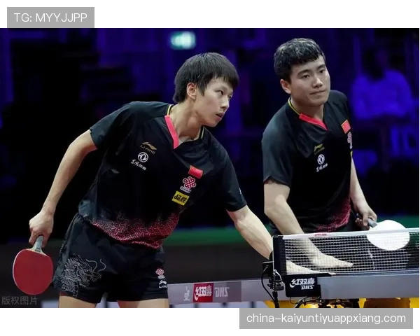 拉人犯规的裁判判罚标准及常见误区解析