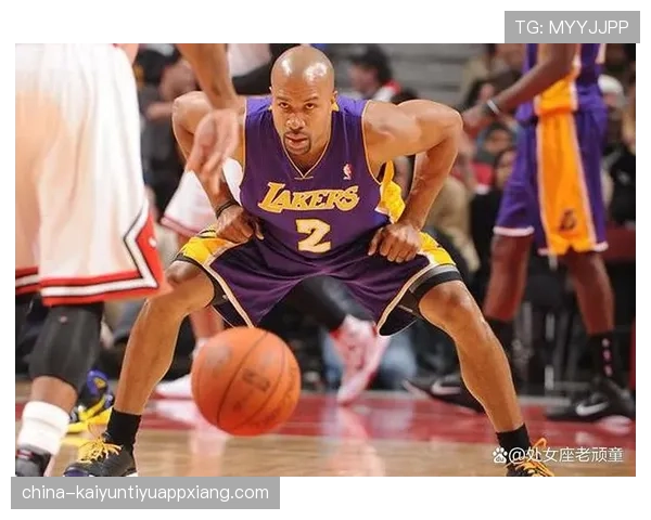 费舍尔通过精准挡拆为湖人多次制造得分机会提升球队进攻效率