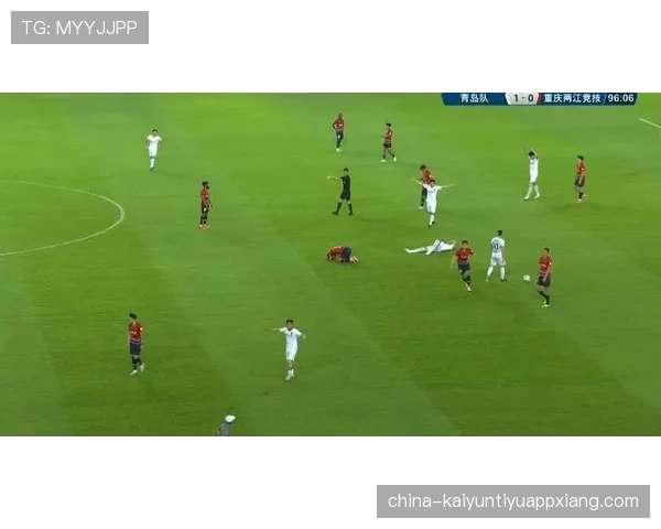 足球判罚争议中裁判判定标准与VAR介入的关键作用解析