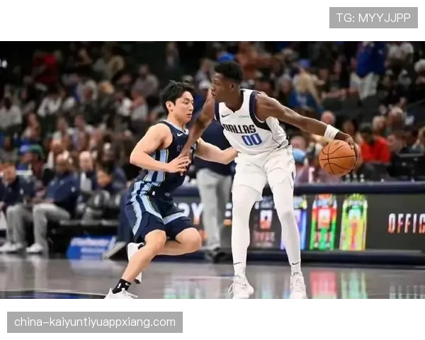 NBA与FIBA的开球规则有何不同？解析两者差异与应用场景